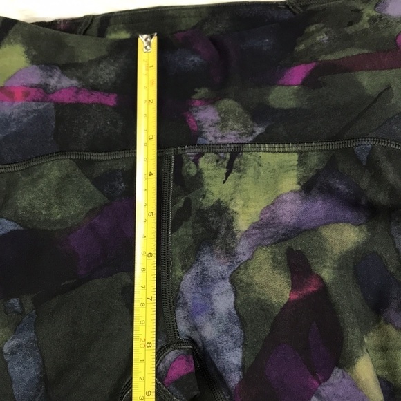 Lululemon Train Times 25" Aura Dark Chrome Multi - Picture 3 of 8